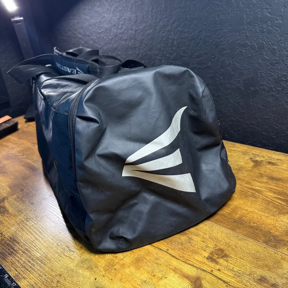 Easton E310D Player Duffle Black Polyester Baseball Softball Gear Bag Large